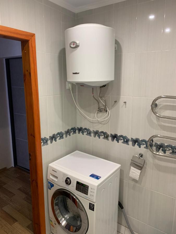 Апартаменты Возле Днепра Tscherkassy Exterior foto