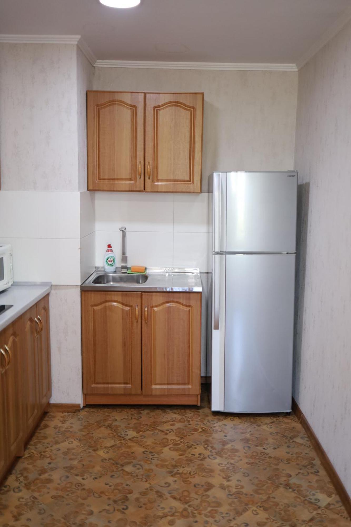 Апартаменты Возле Днепра Tscherkassy Exterior foto