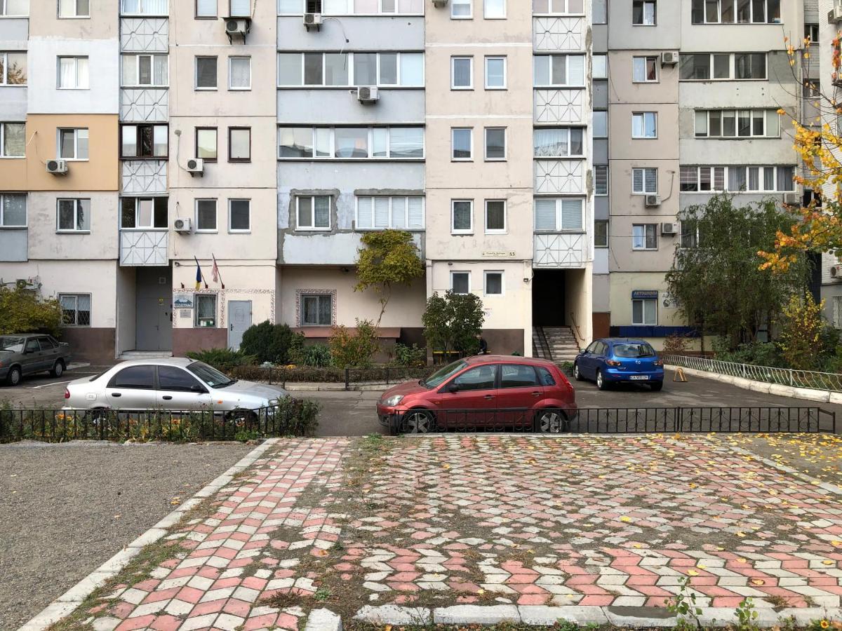 Апартаменты Возле Днепра Tscherkassy Exterior foto